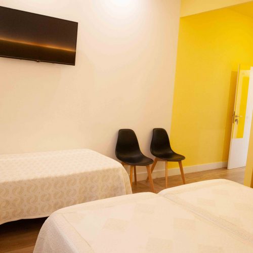comodidades de la habitación tripe adaptada en la pensión en O Pino